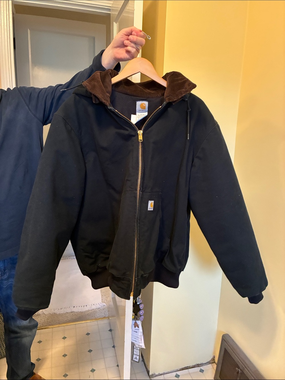Carhartt Men's Black Insulated Hooded Work Jacket